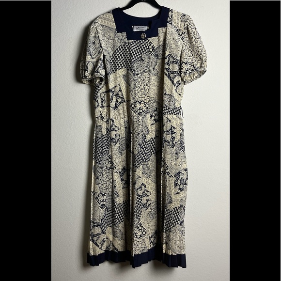 VINTAGE FLORENTINE CANADA NAVY AND IVORY FLORAL PLEATED DRESS SIZE 12 PREOWNED - Picture 1 of 7